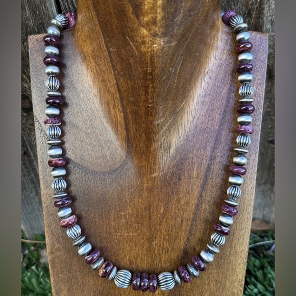 18-Inch Sterling Silver Pearl Necklace with Spiny Oyster (5mm) main image 0